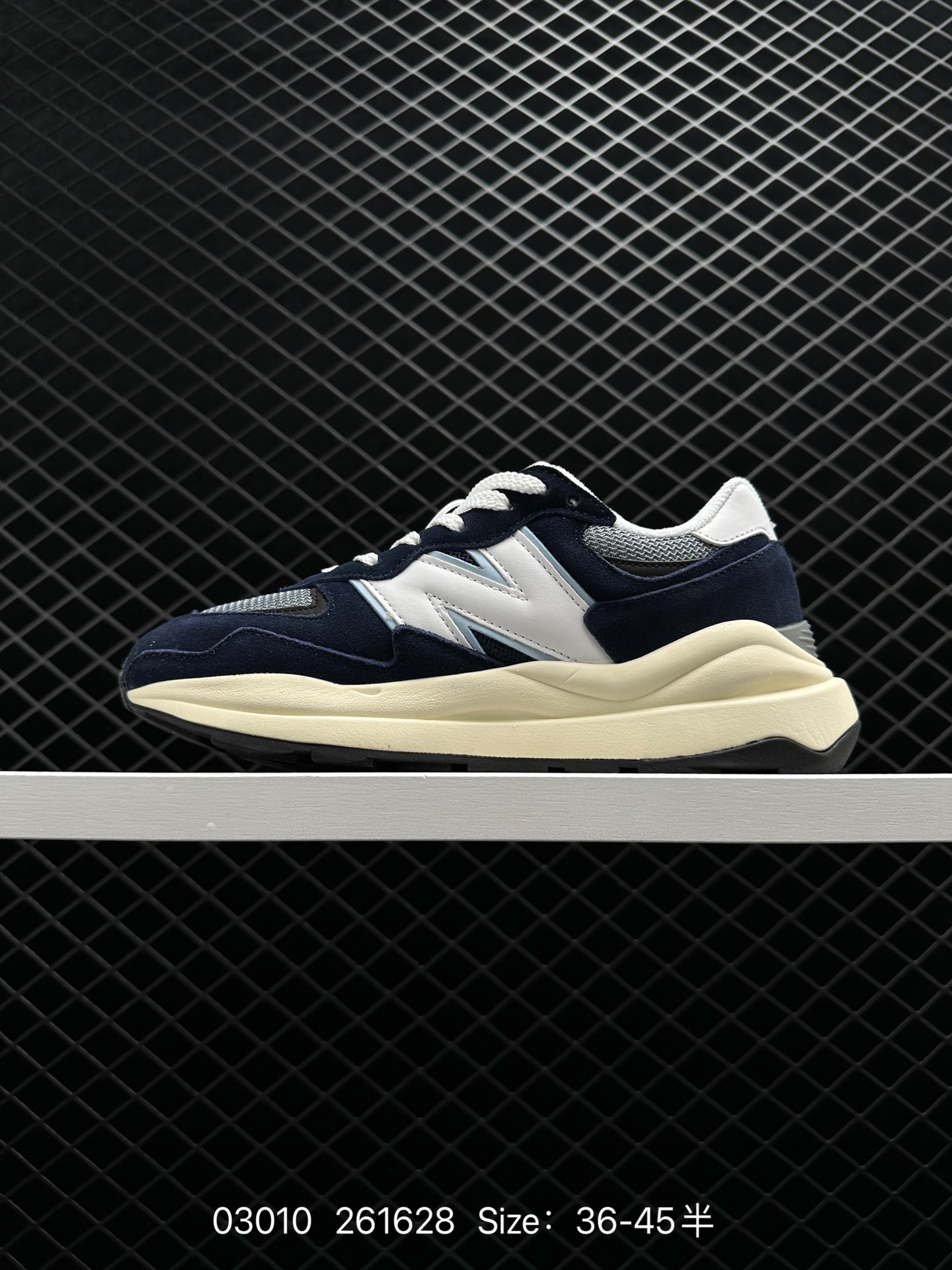 New Balance   M5740LT1